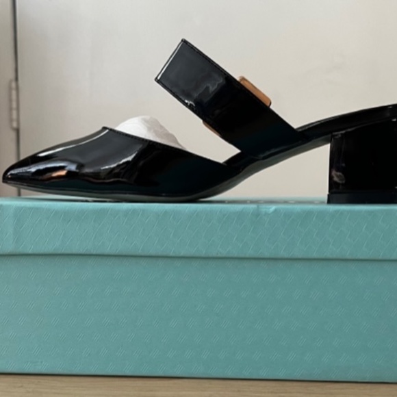 Women's Buckle Patent Solid Pointed Toe Chunky Low Heel Mules --Never Worn! - Picture 3 of 9